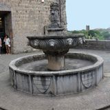 30 Fontana del Palazzo dei Papi