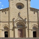 5 Cattedrale dei Santi Pietro e Donato