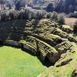 9 Anfiteatro romano